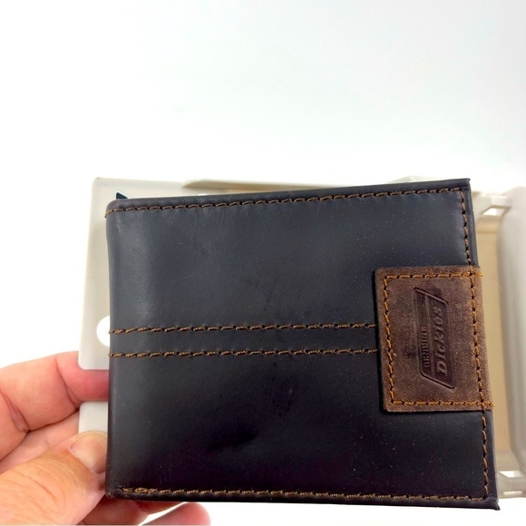 NWT Dickies Genuine Leather Wallet - Picture 2 of 6